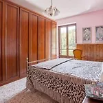 Villa Ciraldo in Monferrato con giardino per 8 persone immersa nel verde Villa