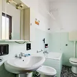 Villa Ciraldo In Monferrato Con Giardino Per 8 Persone Immersa Nel Verde Willa San Salvatore Monferrato