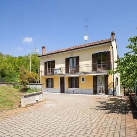 Ciraldo In Monferrato Con Giardino Per 8 Persone Immersa Nel