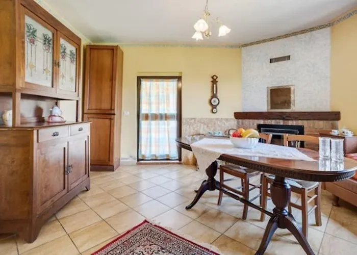 Villa Ciraldo In Monferrato Con Giardino Per 8 Persone Immersa Nel Verde * San Salvatore Monferrato
