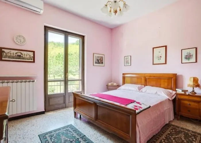 Villa Villa Ciraldo In Monferrato Con Giardino Per 8 Persone Immersa Nel Verde *