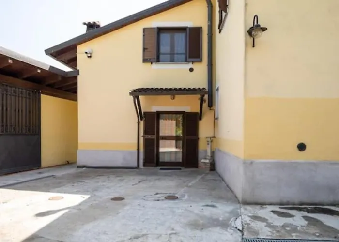 Villa Ciraldo In Monferrato Con Giardino Per 8 Persone Immersa Nel Verde San Salvatore Monferrato