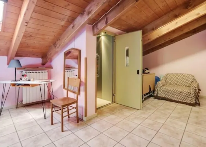 Villa Ciraldo In Monferrato Con Giardino Per 8 Persone Immersa Nel Verde Villa