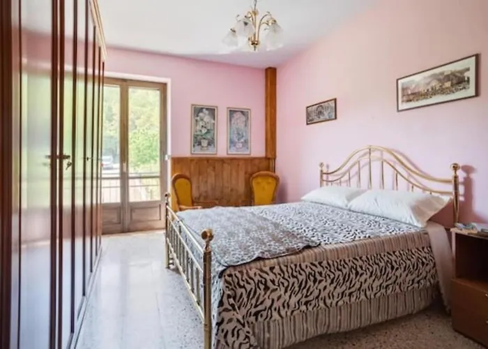 Villa Villa Ciraldo In Monferrato Con Giardino Per 8 Persone Immersa Nel Verde